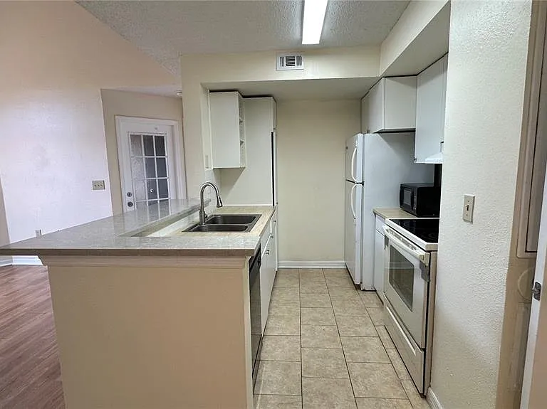 405 Fountainhead Cir #247 — Photo 7