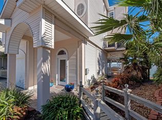 1306 Outrigger St, Tiki Island, TX 77554