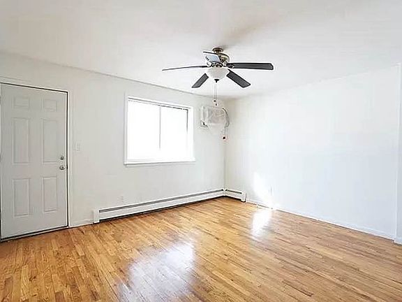 4th image of 2325 27th St #1