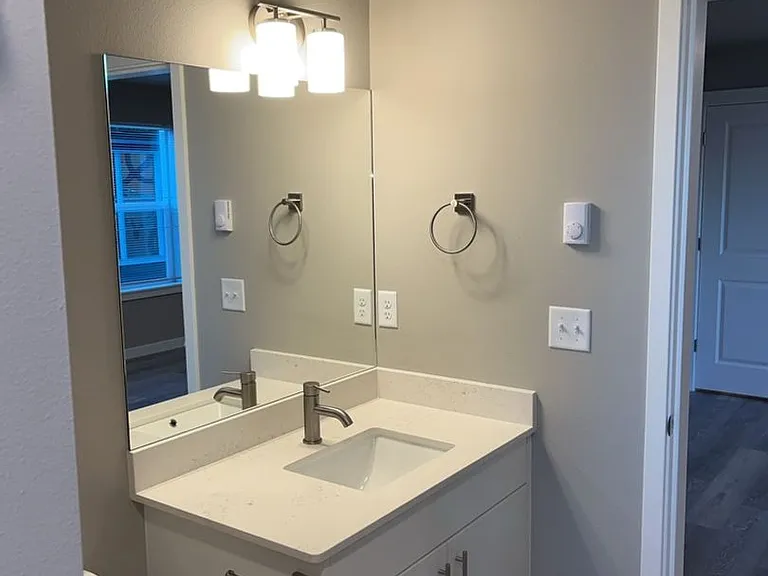 2418 Verona St — Photo 12