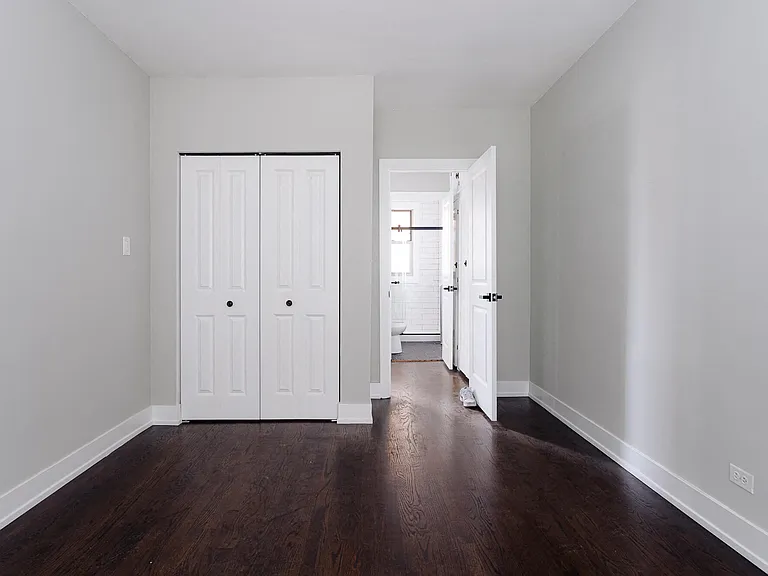 2533-37 Hartrey Ave — Photo 31