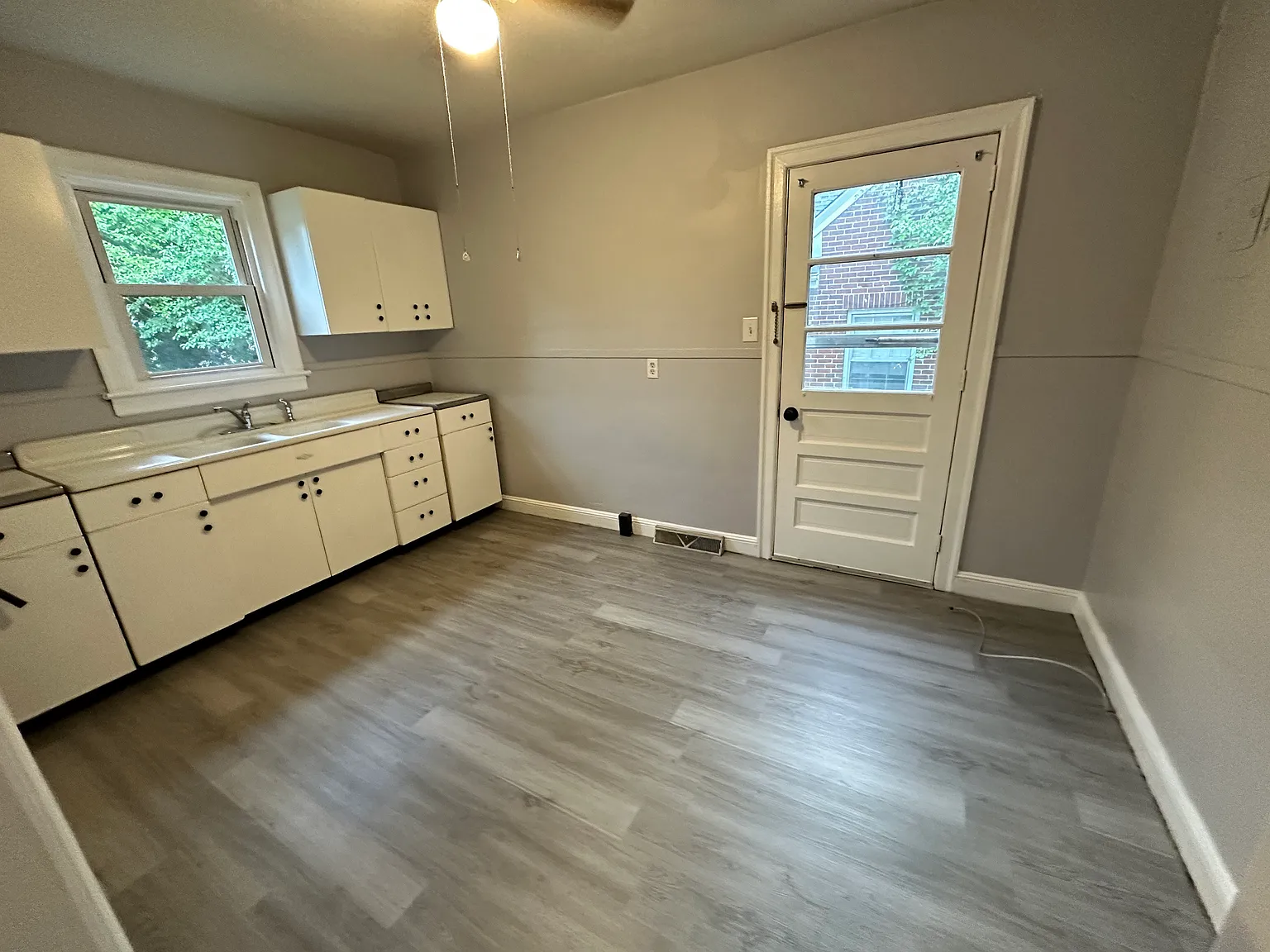 2 bed, 910 sqft, $1,200 — Photo 3