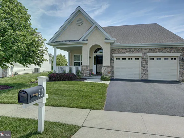 210 Hendrickson Ln, West Grove, PA 19390