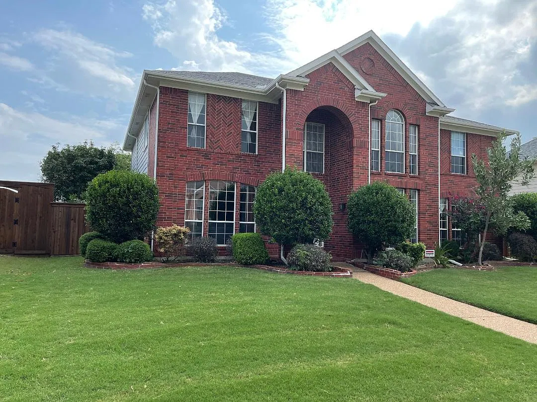4 bed, 3016 sqft, $2,880 — Photo 1