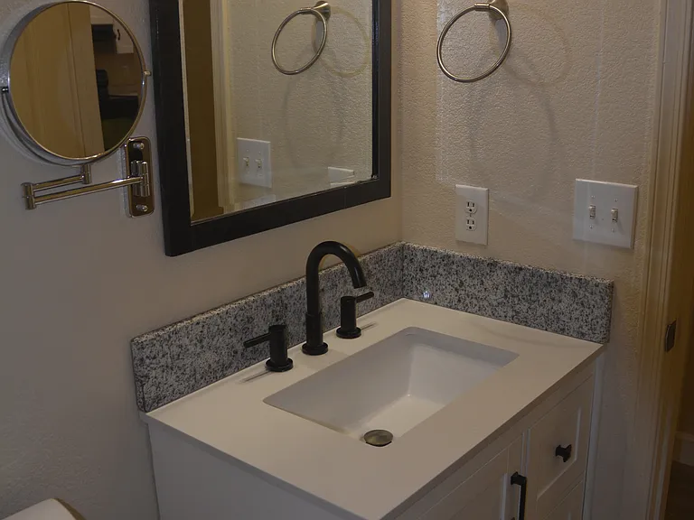 1121 N 25th Pl #1 — Photo 11
