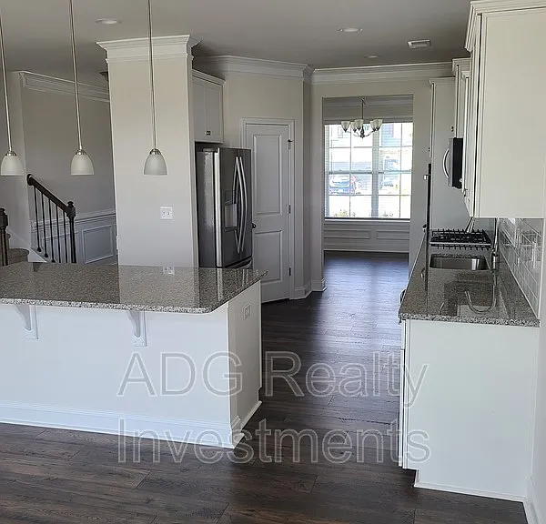 1577 Cambria Ct — Photo 4