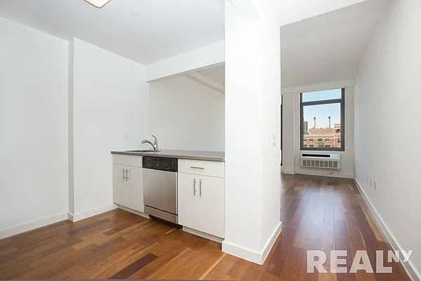 Rented by REAL New York | media 9