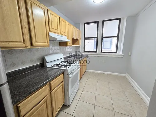 160 Ellis Ave #S2 Photo 1