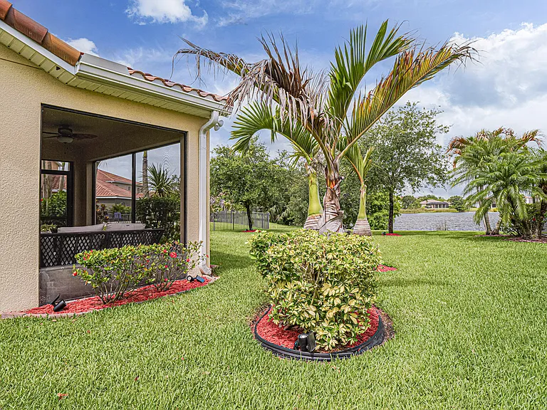 1750 Berkshire Cir SW — Photo 43