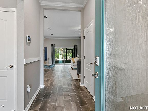 5th image of 151 GREENWOOD Drive