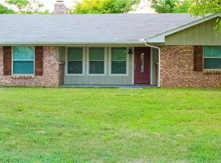 801 Donlee Rd, Lancaster, TX 75134