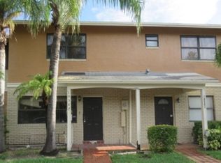 10587 NW 8th St, Pembroke Pines, FL 33026