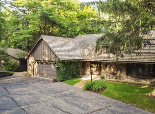 W3895 Timber Lake Rd, East Troy, WI 53120