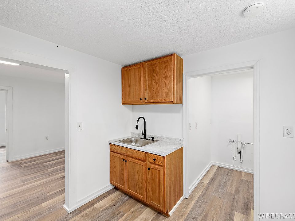 10th image of 410 S College St