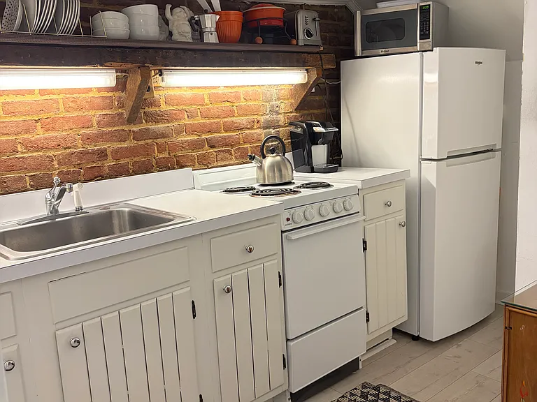 1012 Prince St #5 — Photo 5