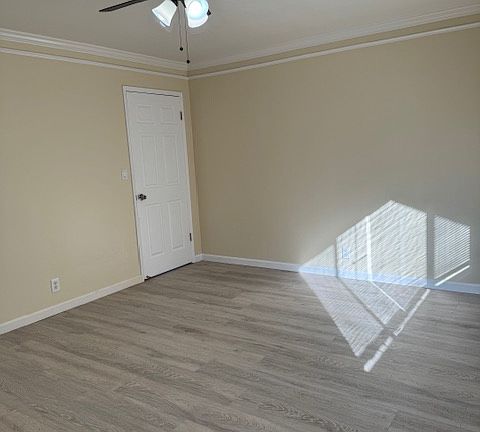 2nd image of 388 S Buena Vista Ave #5