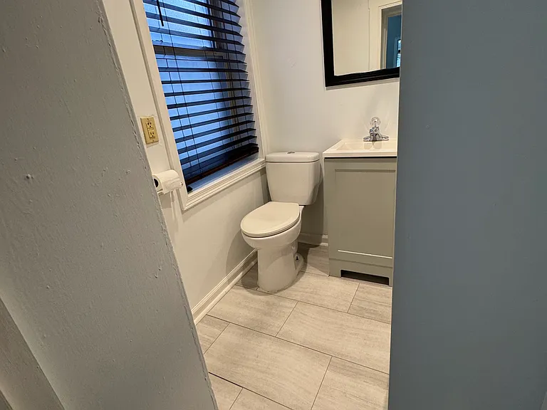 533 Franklin St #1 — Photo 8