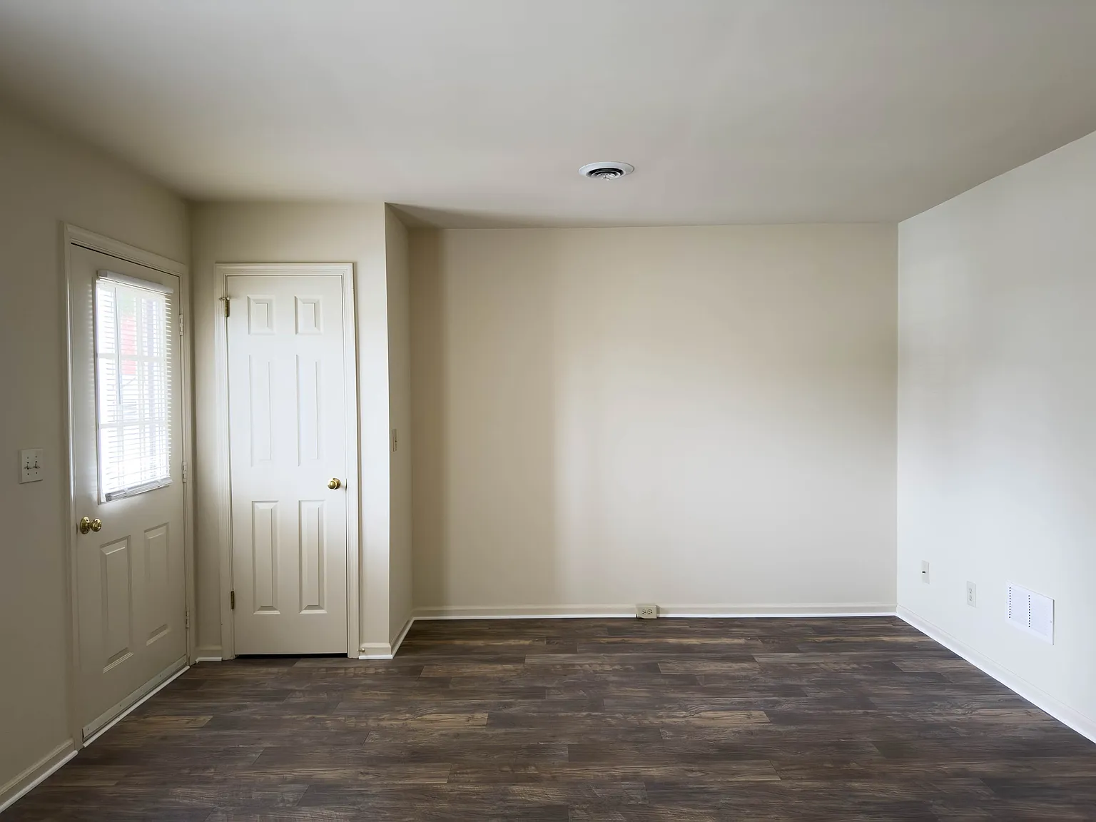 2 bed, 1.5 bath, $1,350 — Photo 3