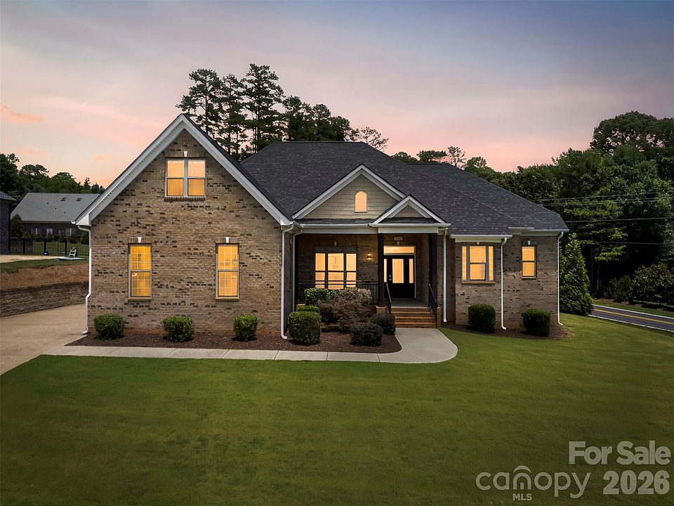 1st image of 3000 Applewood Point Ln