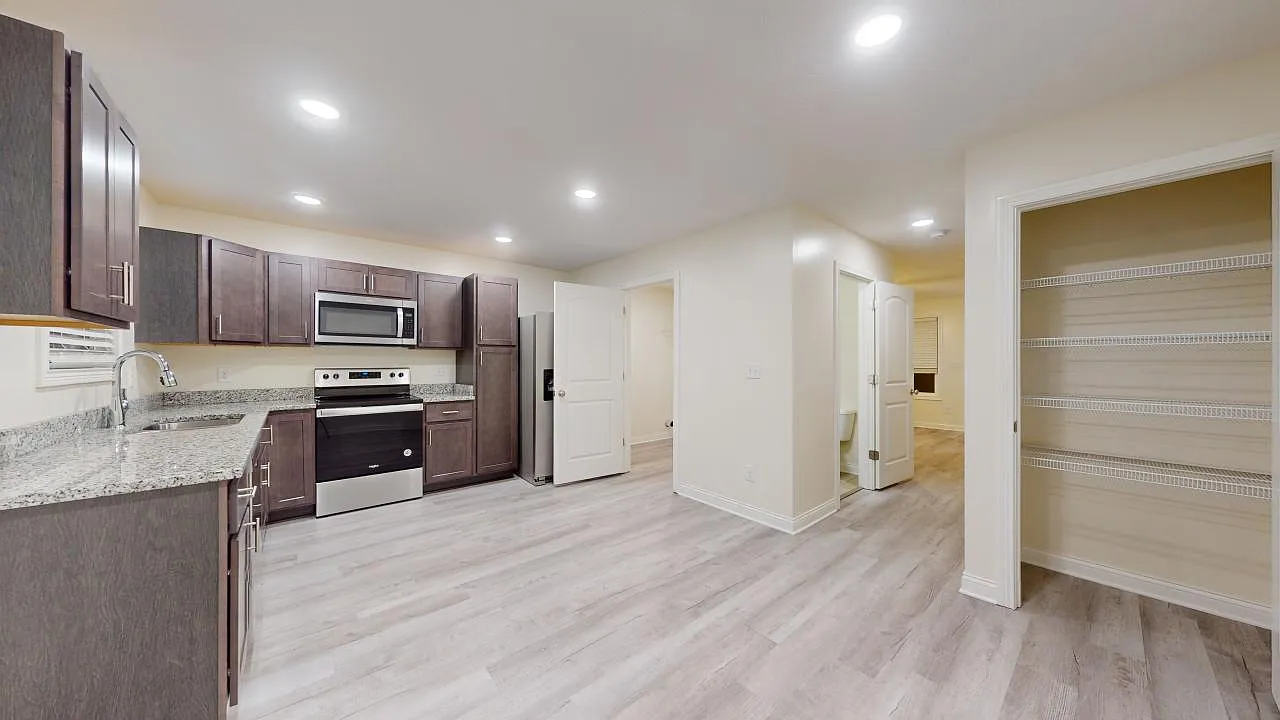 Routt Lake Townhomes — Photo 2