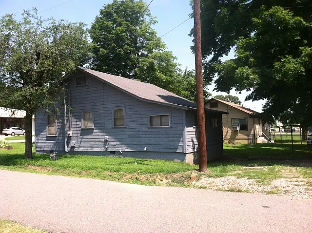 813 S Rogers St — Photo 38