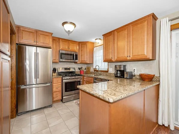 1431 Pawtucket Blvd Unit 14, Lowell, MA 01854