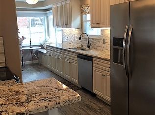 6332 Waldorf Pl, Independence, OH 44131