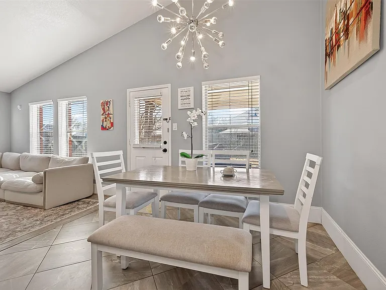 1214 Wesley Dr — Photo 16