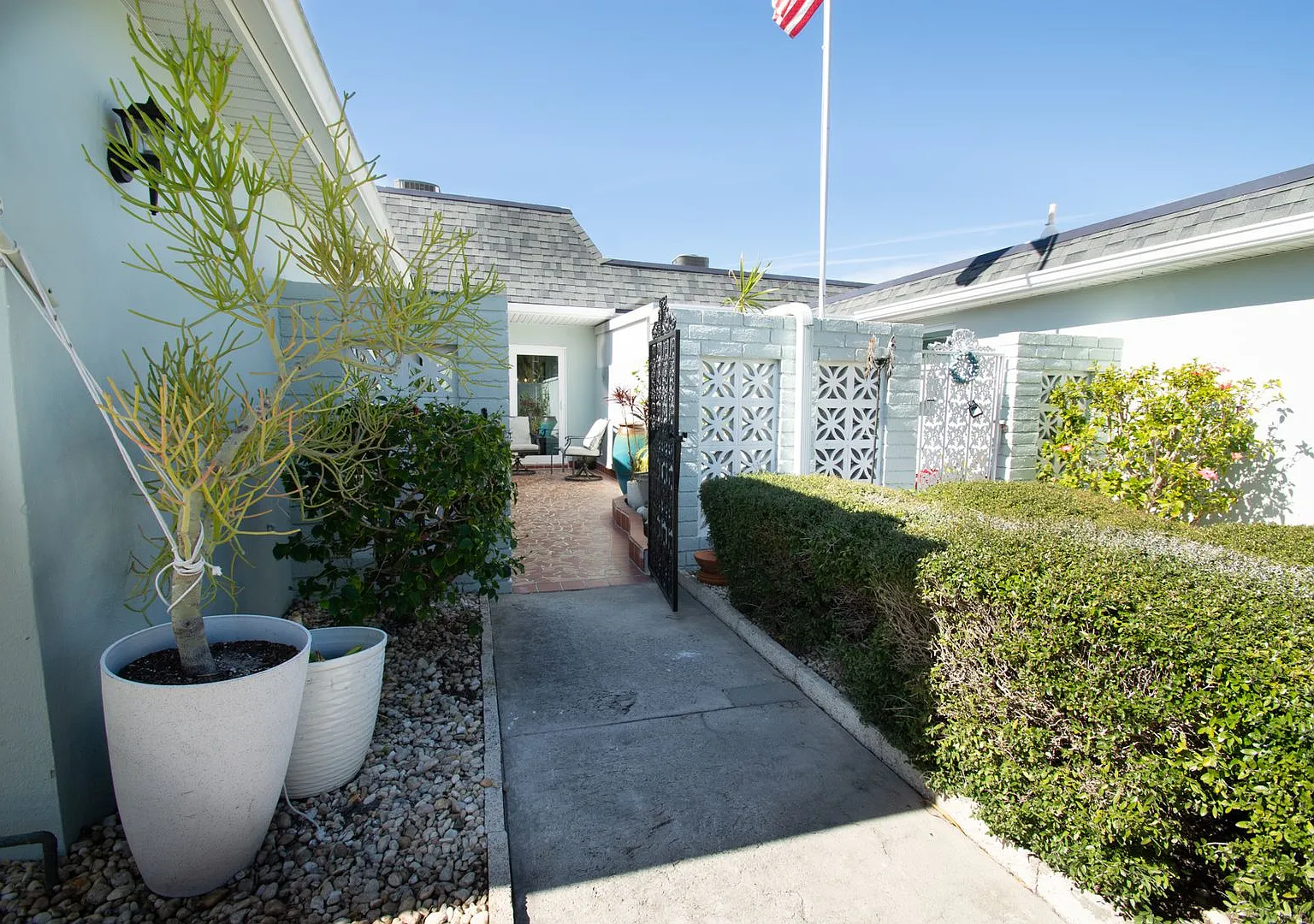 Renting can't get much better than this! — Photo 2