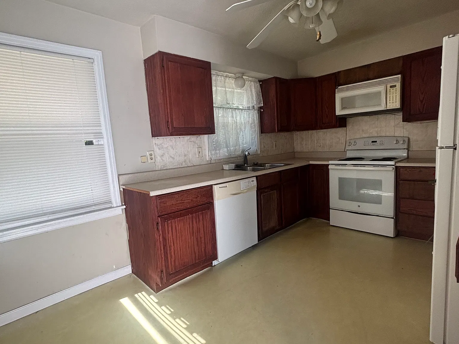 2 bed, 988 sqft, $1,150 — Photo 4