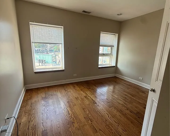 1058 W Chicago Ave #2E — Photo 6