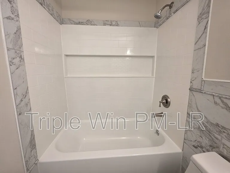 400 W 34th St — Photo 32