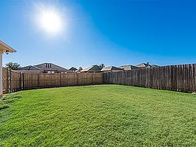 3 bed, 1788 sqft, $2,600 — Photo 4