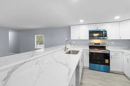 285 Aristides St Photo 1