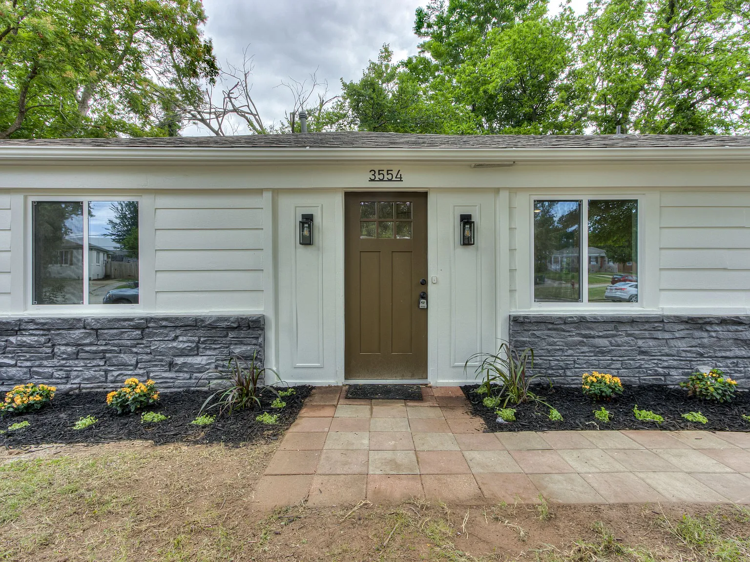 3 bed, 1020 sqft, $1,495 — Photo 2