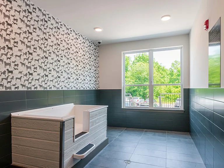 Enclave at Raritan — Photo 19