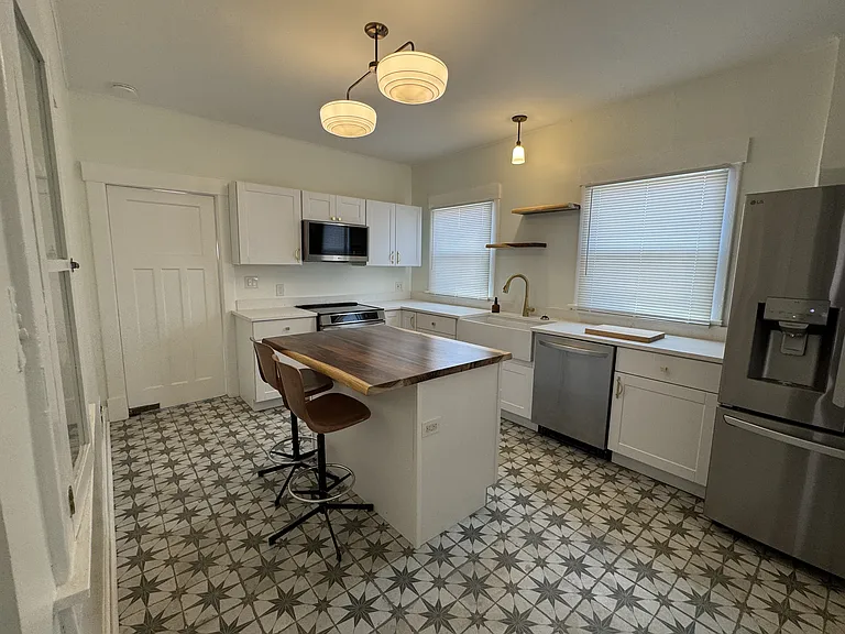 1606 Hawthorne St — Photo 23