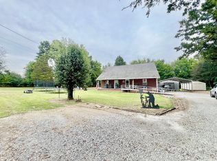 690 Monument Rd, Summertown, TN 38483