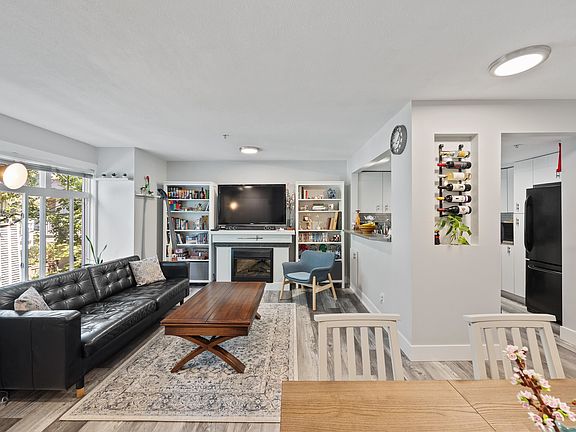 4th image of 7428 Southwynde Ave #10