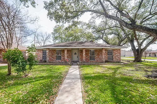 451 Gentilly Dr Photo 1