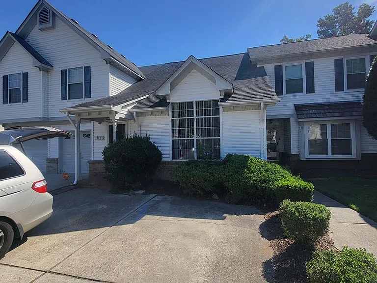 1119 Shoal Creek Trl — Photo 1