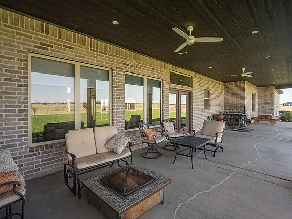 2nd image of 10855 Travis Ln