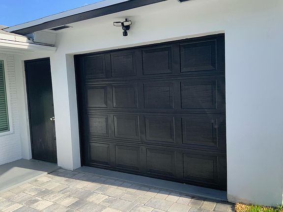 3rd image of 918 Marlin Dr