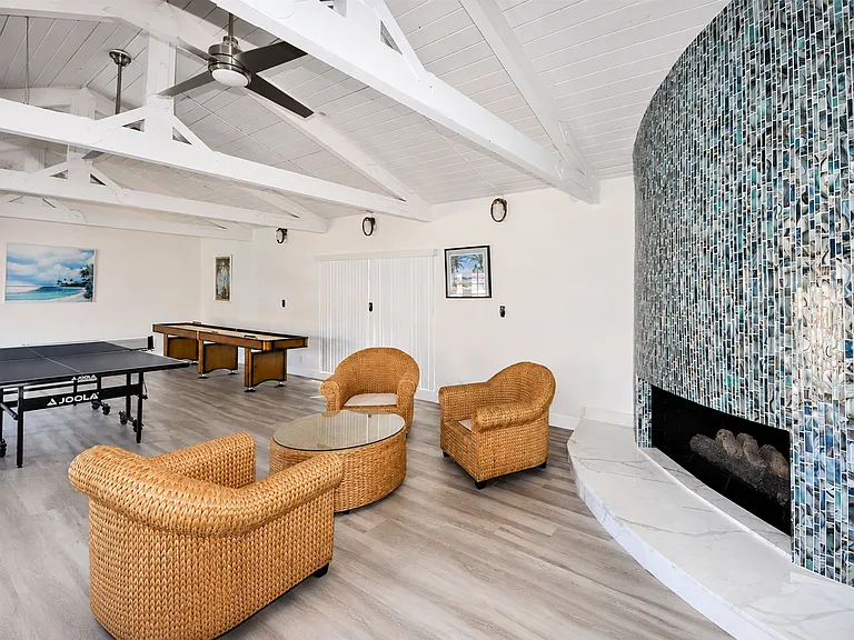 Westgate Apartments in Linda Vista — Photo 6