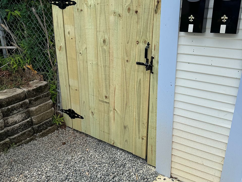 2nd image of 1844 Line Ave #1