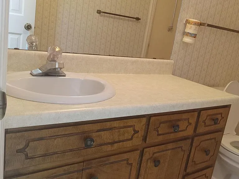 2243 Oakgrove Cir — Photo 30