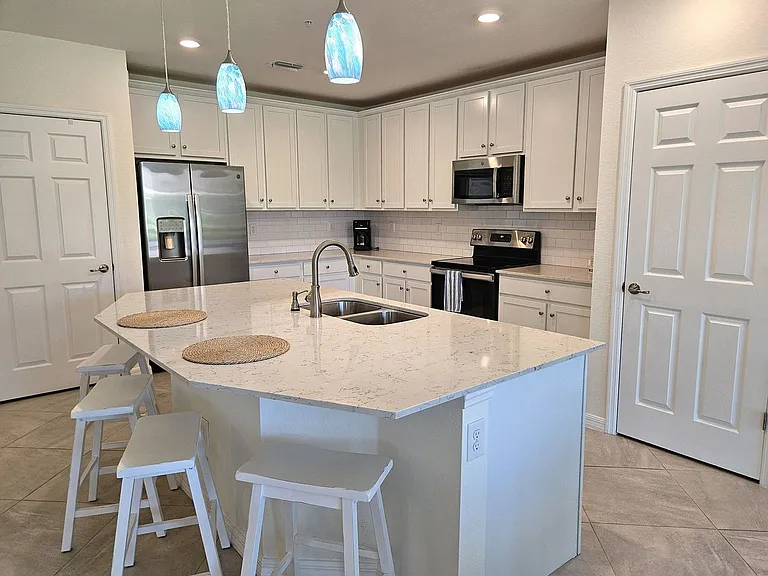 10042 Crooked Creek Dr #103 — Photo 8