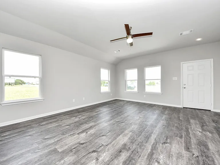 688 Swallow Dr — Photo 14