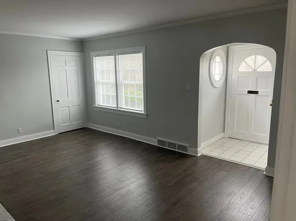 1805 Douglass Blvd, Louisville, KY 40205