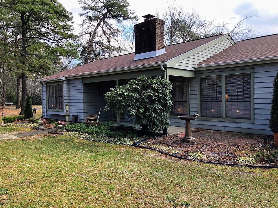 1st image of 597A Devonshire Ln #A